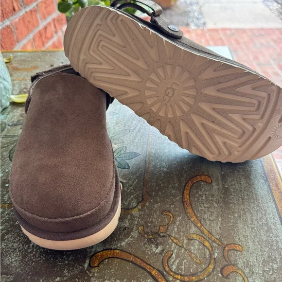 Ugg Woman’s Suede Goldenstar Clog Perfect Condition! Size 8 - Picture 2 of 2